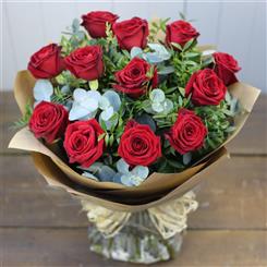 12 Kisses